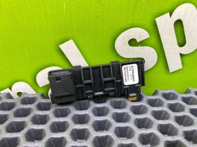 A1729058200 Датчик температуры воздуха в салоне Mercedes-Benz C-Class S204 2012 , 1729058200, A2048210851, 2048210851