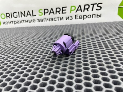 1J0945511D Концевик стоп-сигнала Volkswagen Touareg 7LA 2005 , 1J0945511