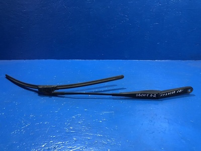 4M5117526CC Поводок стеклоочистителя передний левый Ford Focus II рестайлинг (2007—2011) X9FPXXEEDP8A47239 2008