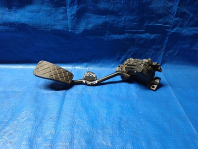 8D2721523 Педаль акселератора (датчик положения педали газа) Audi A4 B5 (1994—1999) 8D2 8D