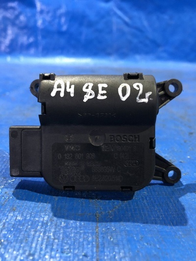 8E2820511D Электропривод заслонки отопителя Audi A4 B6 (2000—2006) 8E 8E5 8EC 8ED B6 2002