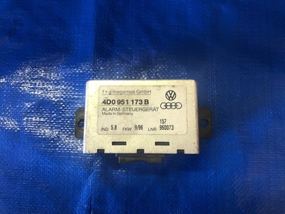 4D0951173B Блок управления сигнализацией (штатной) Audi A4 B5 (1994—1999) 8D2 8D 1996