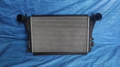 3C0145805P Интеркулер Volkswagen Passat B6 (2005—2010) 3C2 3C5 2006
