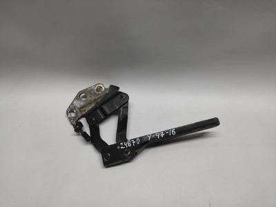 3C0823301E Петля капота левая Volkswagen Passat B6 (2005—2010) 3C2 3C5 2006