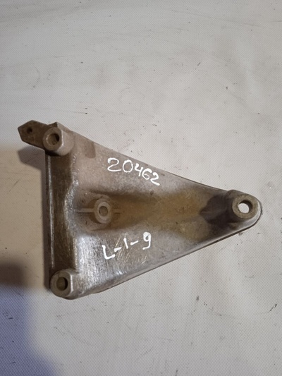4D0199308E Кронштейн опоры двигателя Audi A8 D2 (1994—1999) 4D2 4D8 D2