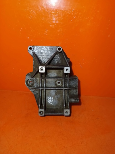 058260885C Кронштейн компрессора кондиционера Volkswagen Passat B5 (1996—2001) 3B 3B2 3B5