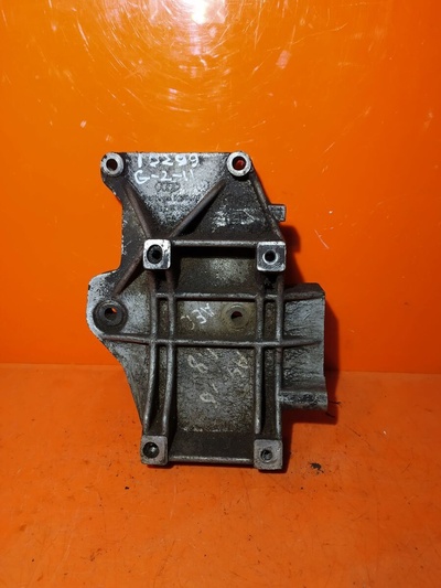 058260885C Кронштейн компрессора кондиционера Volkswagen Passat B5 (1996—2001) 3B 3B2 3B5