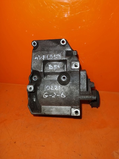 038260885C Кронштейн компрессора кондиционера Volkswagen Passat B5 рестайлинг (2000—2005) 3B 3B3 9F8 2002