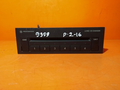 3B7035110 CD чейнджер компакт дисков Volkswagen Passat B5 (1996—2001) 3B 3B2 3B5