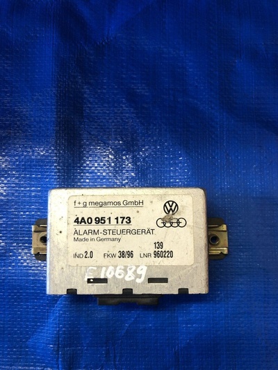 4A0951173 Блок управления сигнализацией (штатной) Audi A6 C4 (1994—1997) 4A 4A2 4A5 45 1996