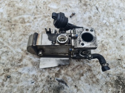 059131511g Радиатор EGR Volkswagen Touareg 2011