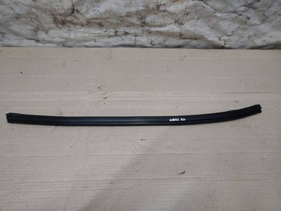 8R0839479B Уплотнитель двери задней левой Audi Q5 8R 2011