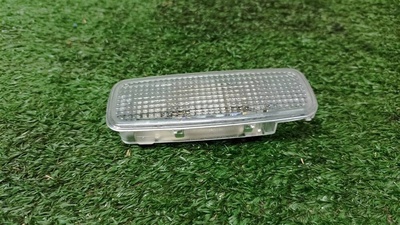 4d0947105a плафон салонный Audi A4 (B8) 2007-2015