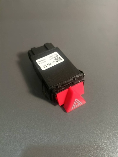4B0941509D кнопка аварийной сигнализации Audi A6 (C5) 1997-2004