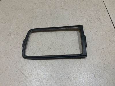 7P1819577D Рамка дефлектора Volkswagen Touareg II (2010—2014) 2012 , 7P1819577B 1QB