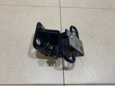 3C4833411C Петля двери задняя нижняя Volkswagen Passat B6 (2005—2010) 2007 , 3C8833411B, 3C8833411A