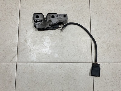 7P6823509 Замок капота Volkswagen Touareg II (2010—2014) 2011 , 7P0953236A
