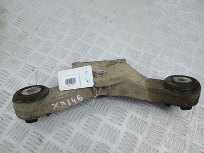 8D0399114AJ Кронштейн (крепление) кпп (лапа крепления траверса) Audi A6 C5 (1997-2005) 2002 ,