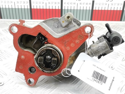 520476A Насос вакуумный Opel Vivaro A (2001-2014) 2008 ,8200934654