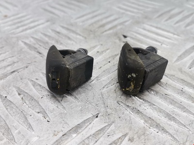 3B0955985C Форсунка омывателя лобового стекла Volkswagen Polo 3 (1994-2002) 1997 ,
