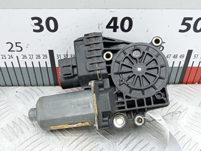 0130821774 Моторчик стеклоподъемника Audi A6 C5 (1997-2005) 2002 ,4B0959802E