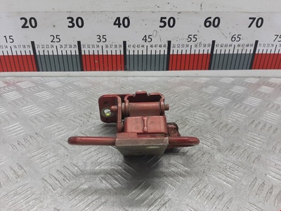 4B0831411A Петля двери передней левой Volkswagen Bora(Jetta) (1998-2005) 1999 ,4B0831411B