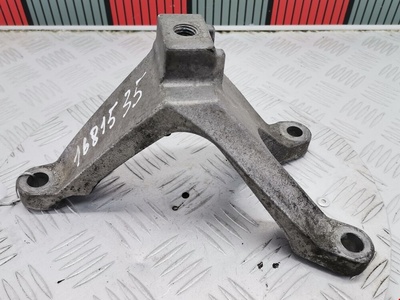 3M517M125AE Кронштейн (крепление) кпп (лапа крепления траверса) Ford Focus 2 (2004-2011) 2006 ,