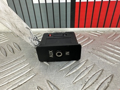 61316930561 Разъем AUX / USB Mini Clubman R55 (2007-2014) 2008 ,84109237655