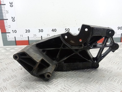 7M0199308E Кронштейн (крепление) двигателя (лапа крепления) Seat Alhambra (1996-2010) 2002 ,