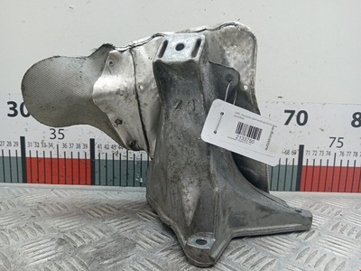 8D0199335Q Кронштейн (крепление) двигателя (лапа крепления) Volkswagen Passat 5 GP (2000-2005) 2003 ,