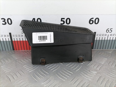 4B0129617D Воздухозаборник (наружный) Audi A6 C5 (1997-2005) 2004 ,8D0129617AA