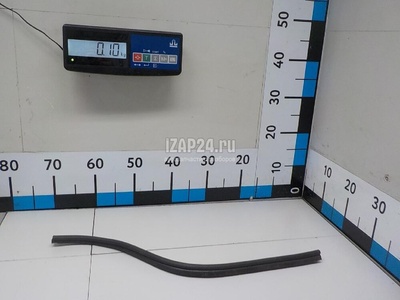668701BA1A Уплотнитель капота Nissan EX/QX50 (J50) (2008 - 2017)