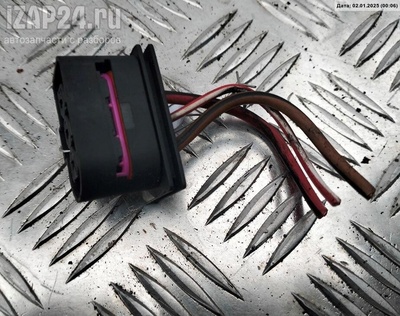 1J0906233 Разъем (фишка) проводки Volkswagen Golf-4 2000