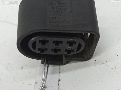 1J0973733 Разъем (фишка) проводки Audi A4 B6 (2001-2004) 2002