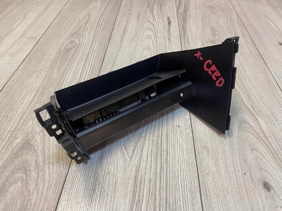 95560J7000 kia x - ceed xceed рестайлинг 19 - 23 панель зарядное устройство индукционная аккумулятор 95560 - j7000