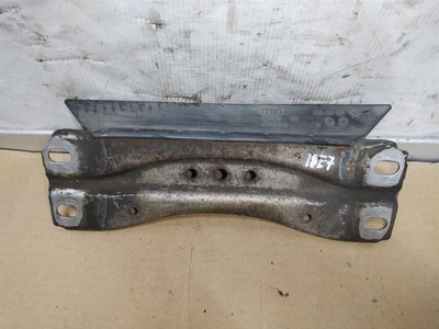 8K0803183C Кронштейн Audi A4 B8/8K 2010