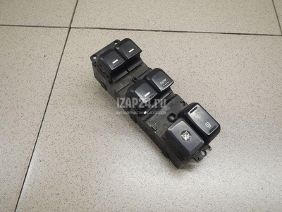 935704Y201 Блок управления стеклоподъемниками Hyundai-Kia RIO (2011 - 2017)