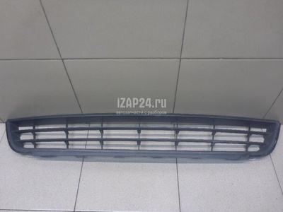 5C68536779B9 Решетка в бампер центральная VAG Jetta (2011 - 2018)