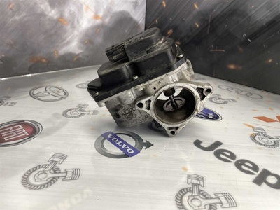 03L131501D Заслонка дроссельная Volkswagen Passat 2010