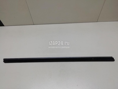 5E0837480 Уплотнитель двери VAG Octavia (A7) (2013 - 2020)