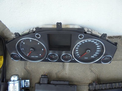 7L6920881B touareg спидометр часы volkswagen oe