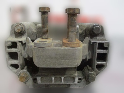 1782203 Подушка КПП SCANIA Scania P, R, G, повреждена резинка