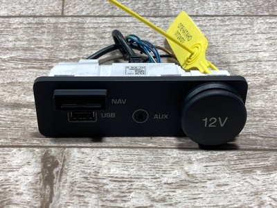 FK7219C166BD Разъем AUX / USB Jaguar XJ X351 [рестайлинг] 2019 FK72-19C166-BD,C2D57634,C2D42798,C2D44065,C2D50848,C2D51466,C2D42800,LR061057,LR085516