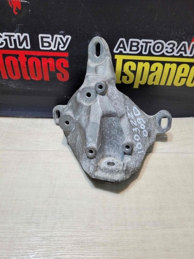 4N0399113 Кронштейн двигателя Audi A8 D5 2019