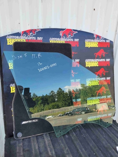 LR082922 Стекло двери передней правой Land Rover Discovery 5 L462 2017