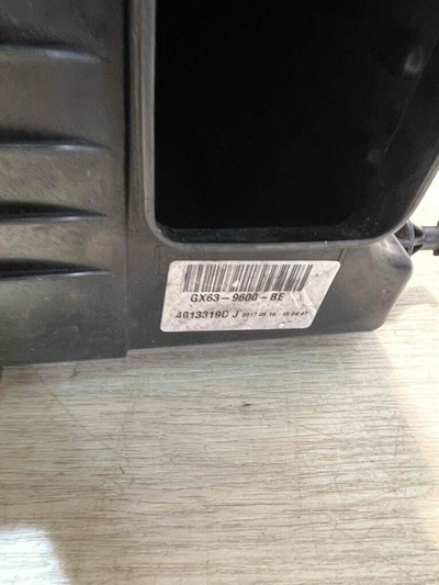 GX739H736CA Корпус воздушного фильтра Land Rover Range Rover Velar L560 2017 GX73-9H736-CA