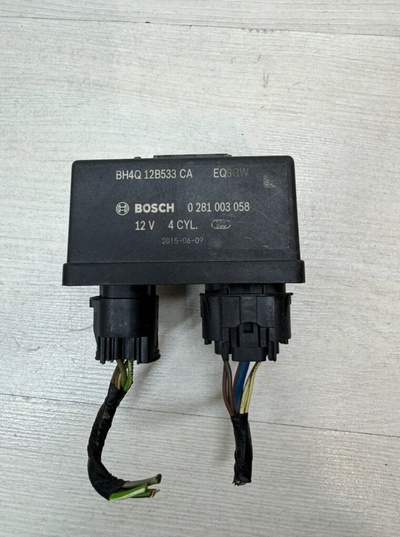 BH4Q12B533CA Реле накала свечей Land Rover Range Rover L405 2015 BH4Q-12B533-CA