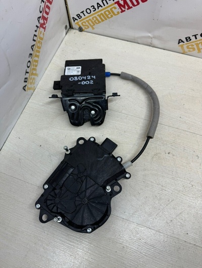 CPLA442A66AE Замок багажника Land Rover Range Rover L405 2017 CPLA-442A66-AE
