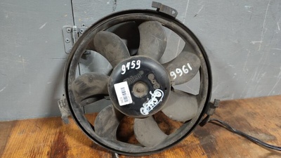 8D0959455C Вентилятор радиатора AUDI A4 B5 1995