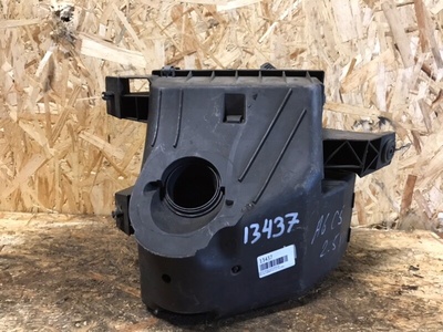 4B0133837E Корпус воздушного фильтра AUDI A6 C5 1999